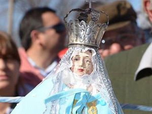 La Asunción atrajo a miles de peregrinos católicos La Asunción atrajo a miles de peregrinos católicos