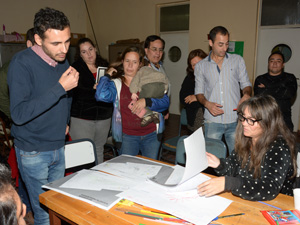 Vecinos del Bº Portal del Sol diseñaron su plaza Vecinos del Bº Portal del Sol diseñaron su plaza
