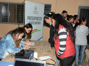 COLONIA ITALIA Y LA PALMERA PRESENTARON PROYECTOS DE PRESUPUESTO PARTICIPATIVO COLONIA ITALIA Y LA PALMERA PRESENTARON PROYECTOS DE PRESUPUESTO PARTICIPATIVO